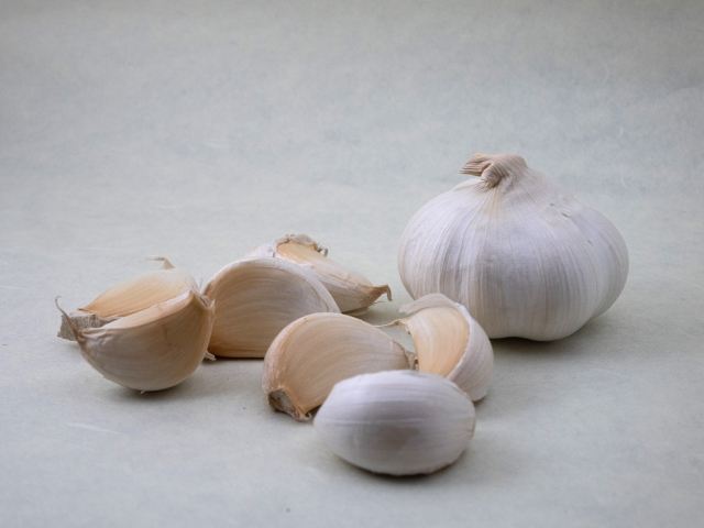 にんにくの栄養素アリシンは切る・熱・油でパワー爆増
